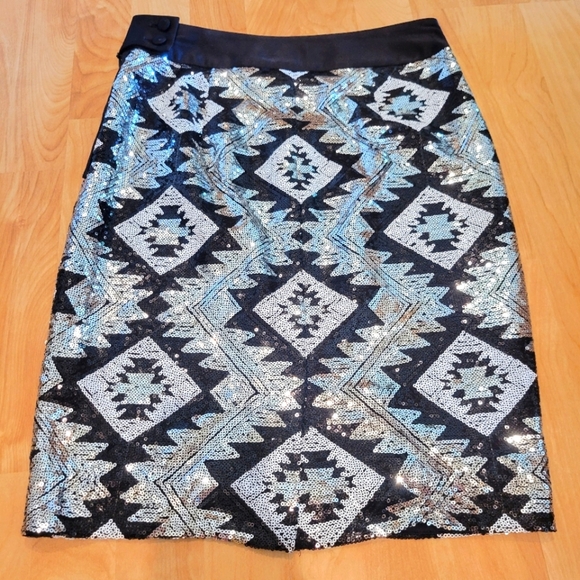 The Limited Sequin Pencil Skirt Size 0 - Picture 4 of 6